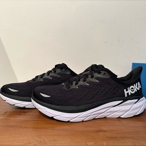 NWT Hoka Clifton 8 Sneakers - Women’s Size 8.5